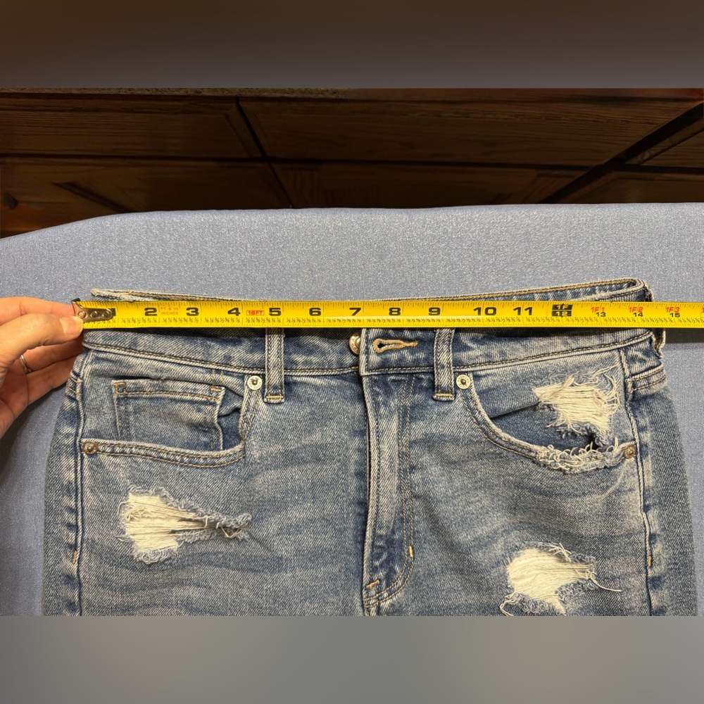 American Eagle Outfitters Distressed Mom Straight Jeans Women’s Size 6R (6XL) - Picture 8 of 13